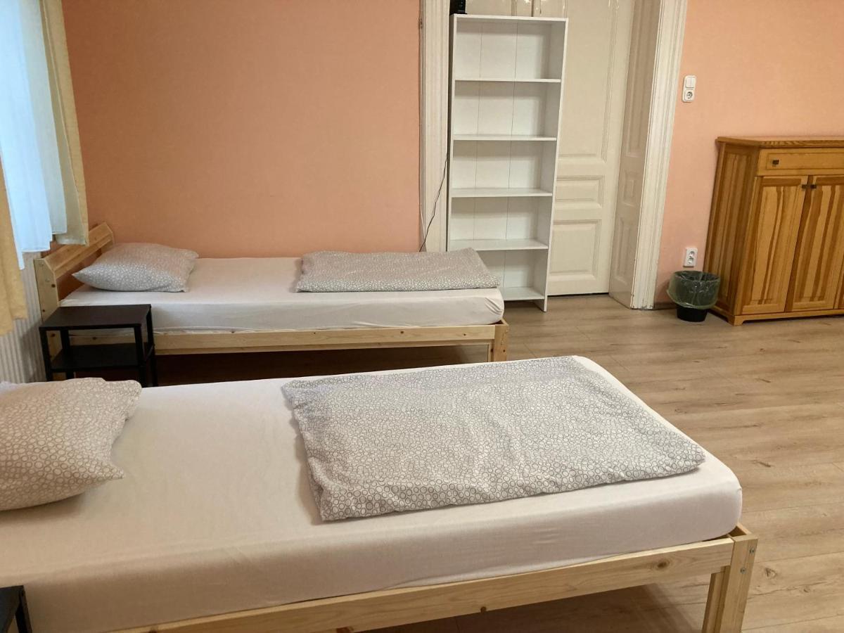 Gogol24 Hostel Σέγκεντ Εξωτερικό φωτογραφία